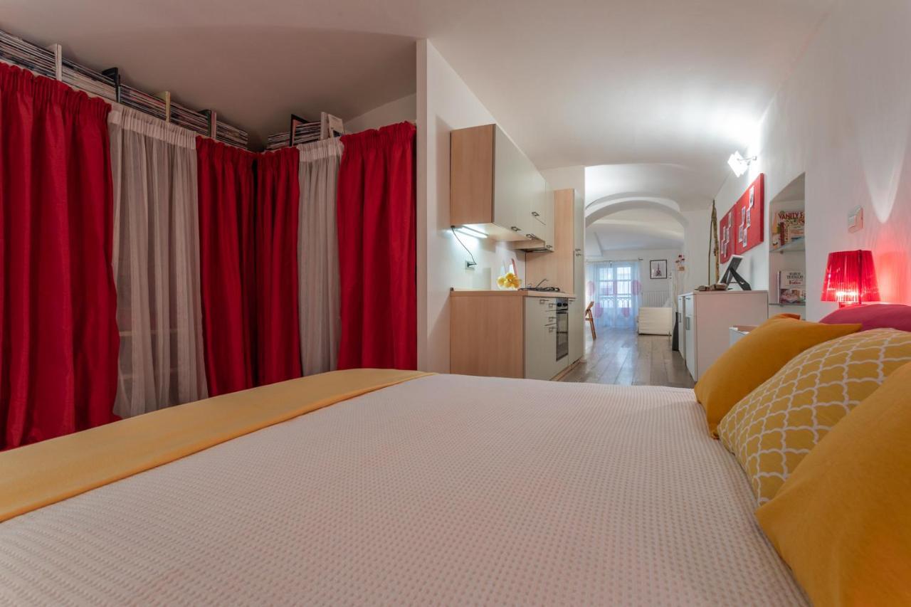Red Studio Near Porta Nuova By Wonderful Italy Turin Ngoại thất bức ảnh
