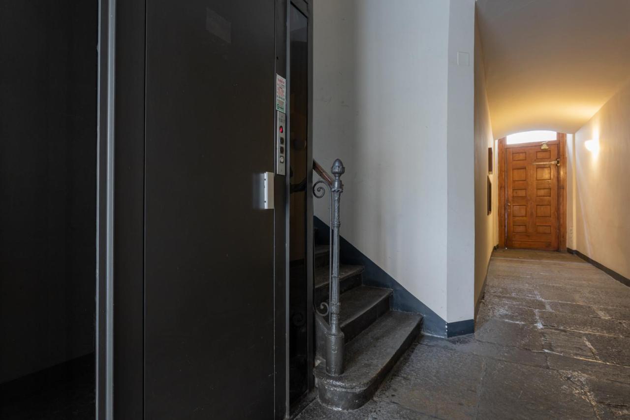 Red Studio Near Porta Nuova By Wonderful Italy Turin Ngoại thất bức ảnh