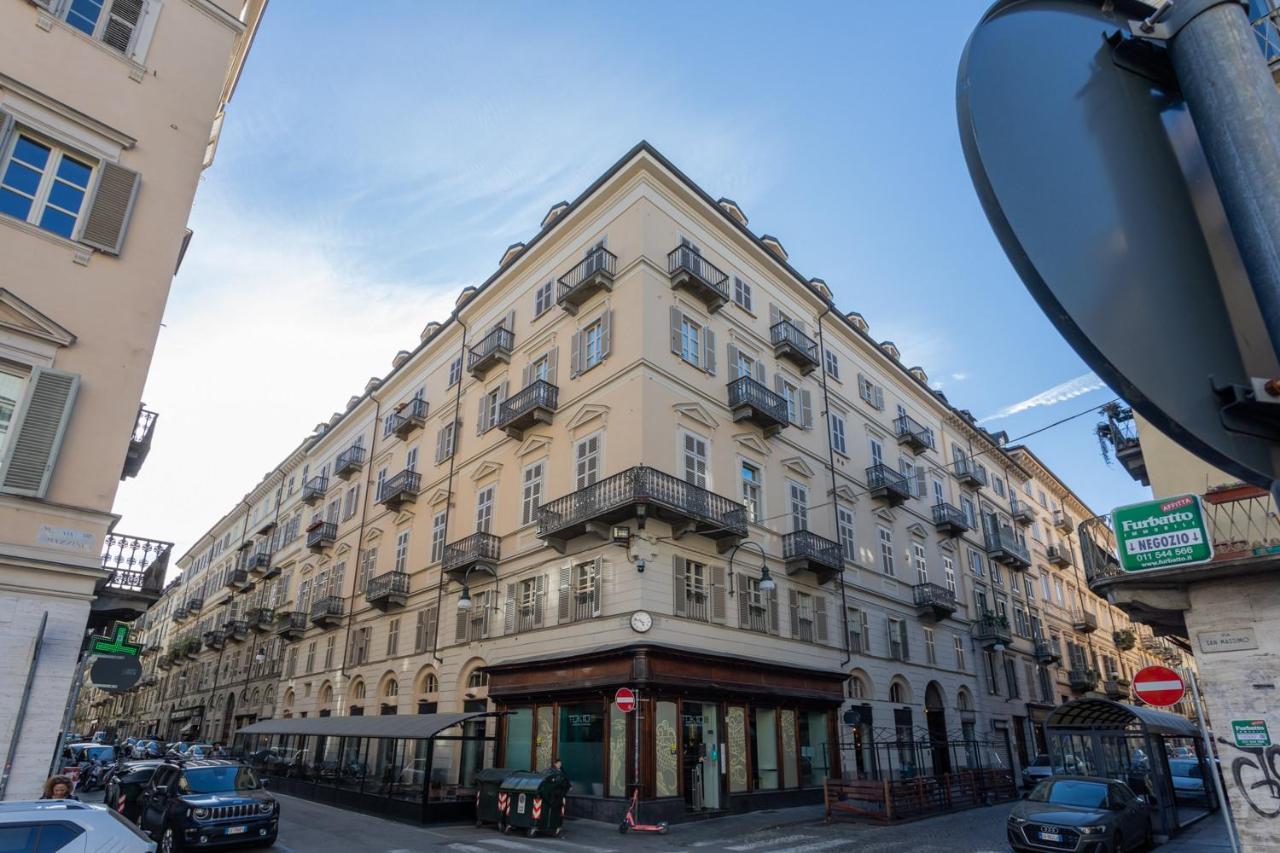 Red Studio Near Porta Nuova By Wonderful Italy Turin Ngoại thất bức ảnh